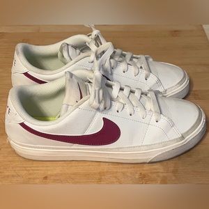 Nike womens Court Legacy shoes 8.5